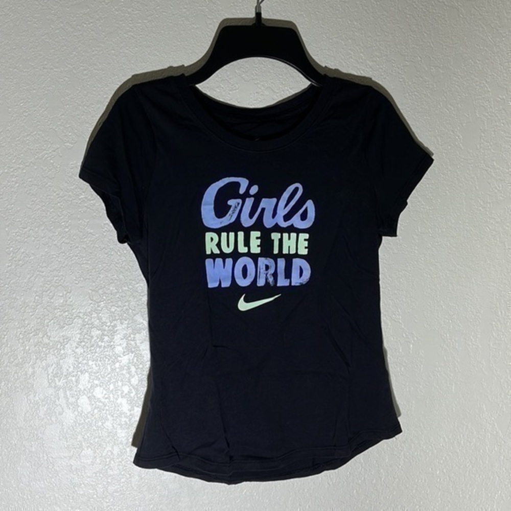 🌈Girls Nike Tee - Shirt